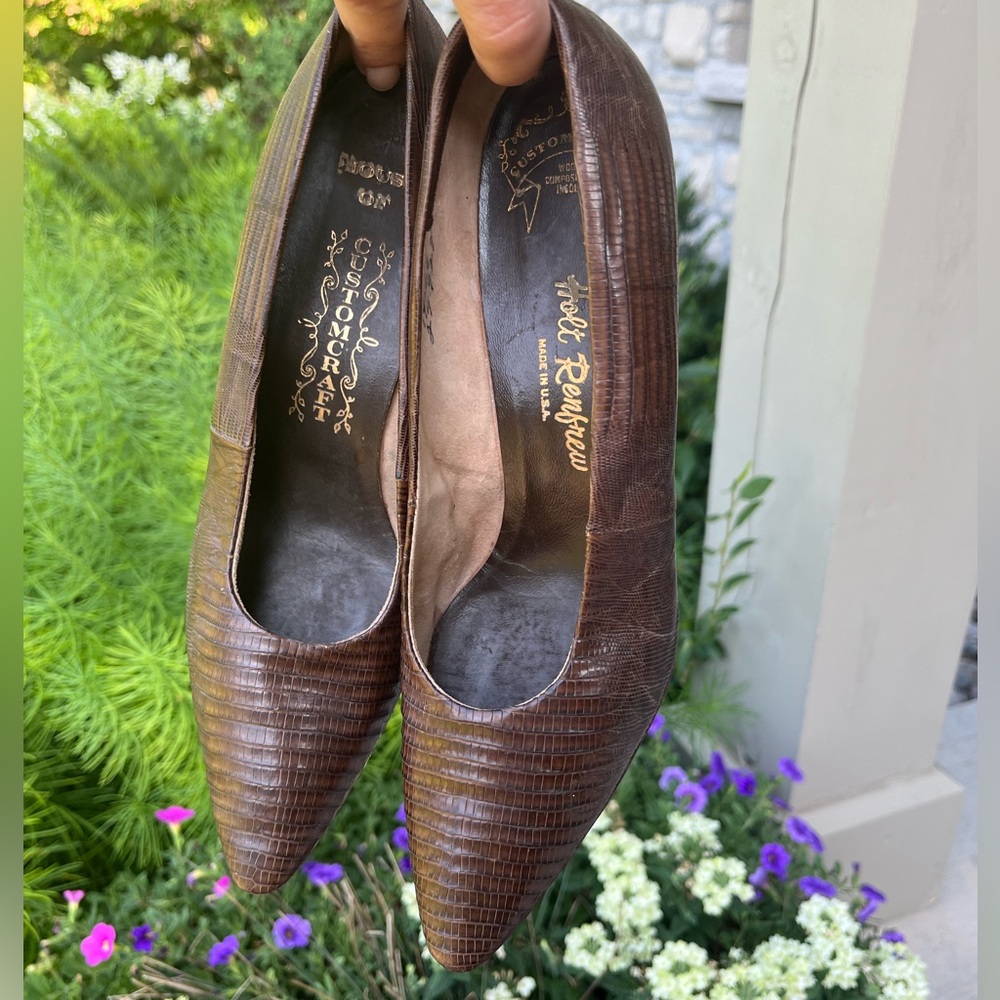 Custom Craft Holt Renfrew Vintage Brown Leather Pumps 8.5 Like New